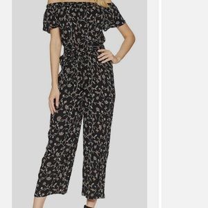 Amuse Society Gone Sailin’ Jumpsuit - Black Floral XS